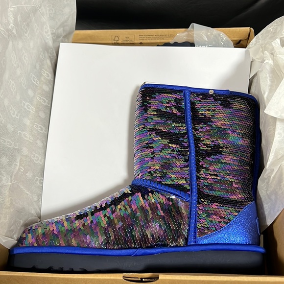 UGG Classic Short Sequins - Picture 7 of 8